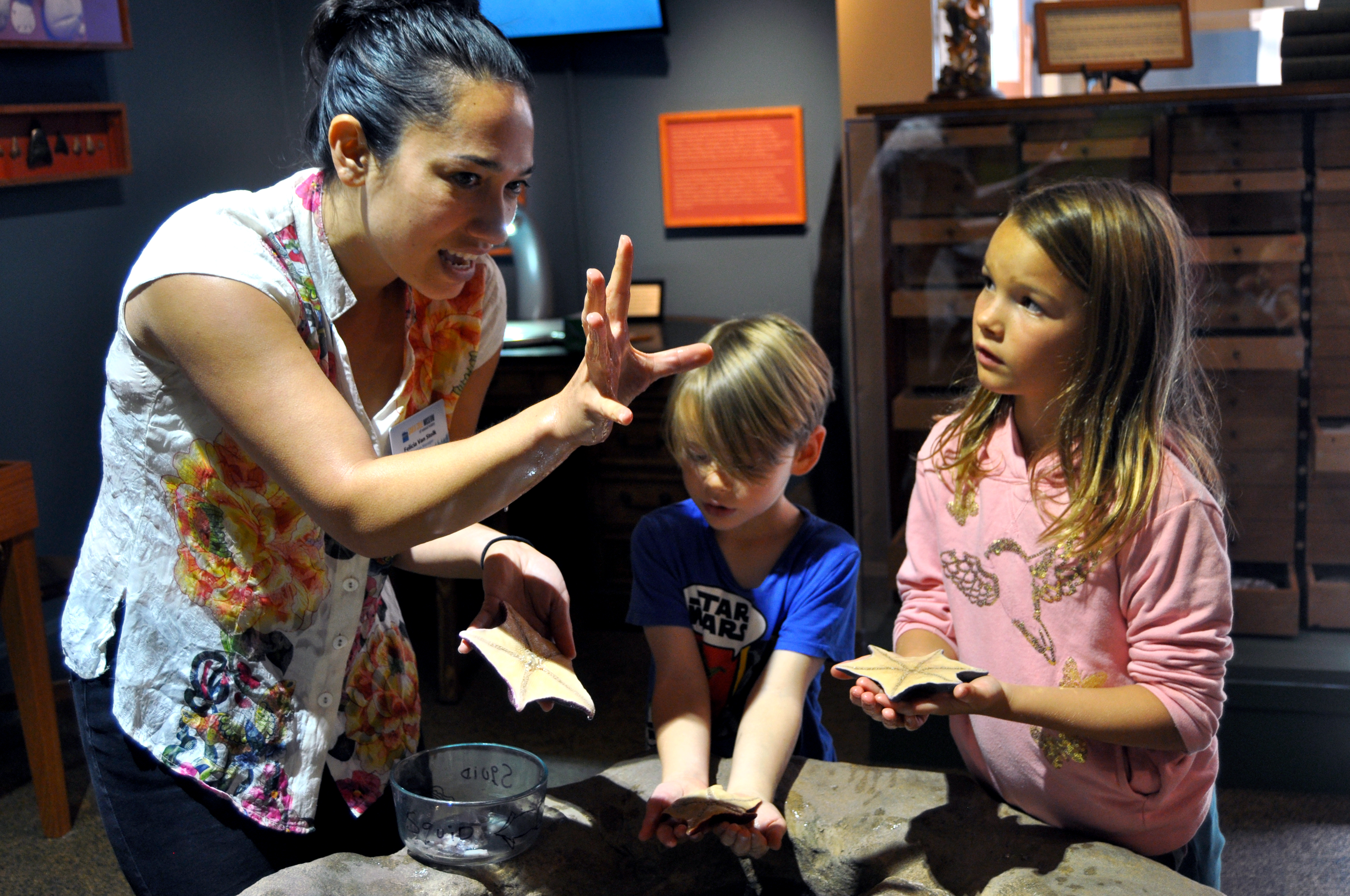 Felicia Van Stolk teaching at the tidepool