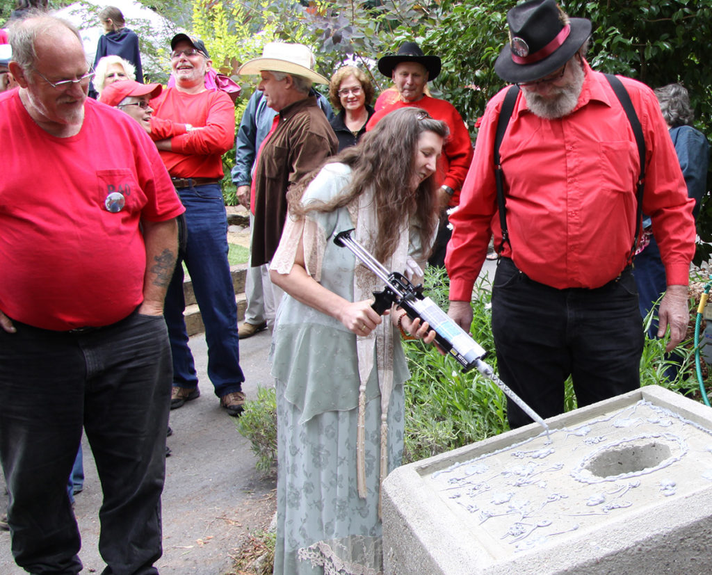 Lisa Robinson, Museum Supporter