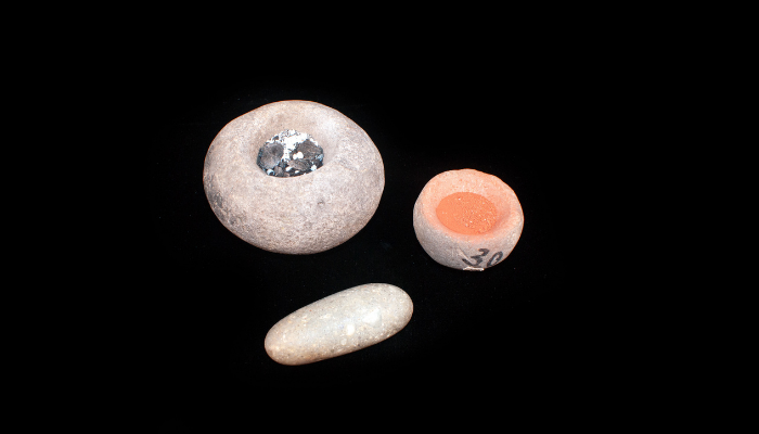 Mortars with pigments
